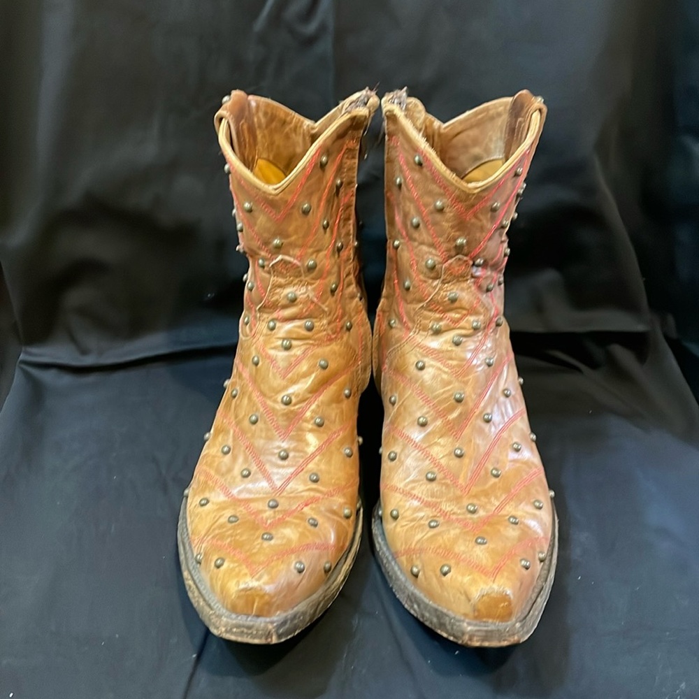 Old Gringo Embroidered Studded Ankle Booties Cowboy Boots Pointed Toe Size 8.